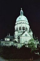 Christuskirche in Mainz bei Nacht